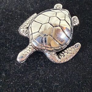 Silver Vintage SeaTurtle Figurine /Pendant”Good Luck Charm “